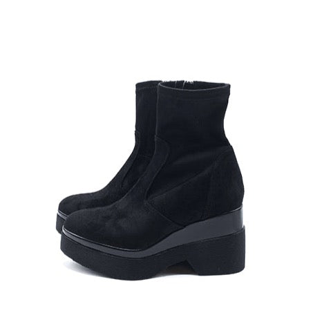 Polly black ankle boot