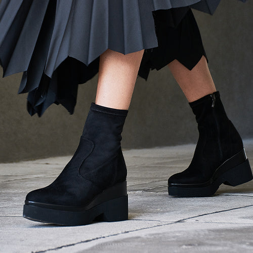 Polly black ankle boot