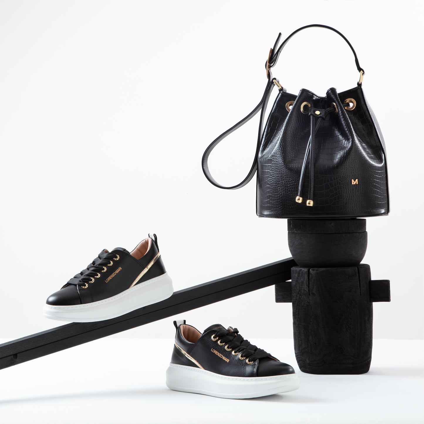 Phoenix Black Sneakers